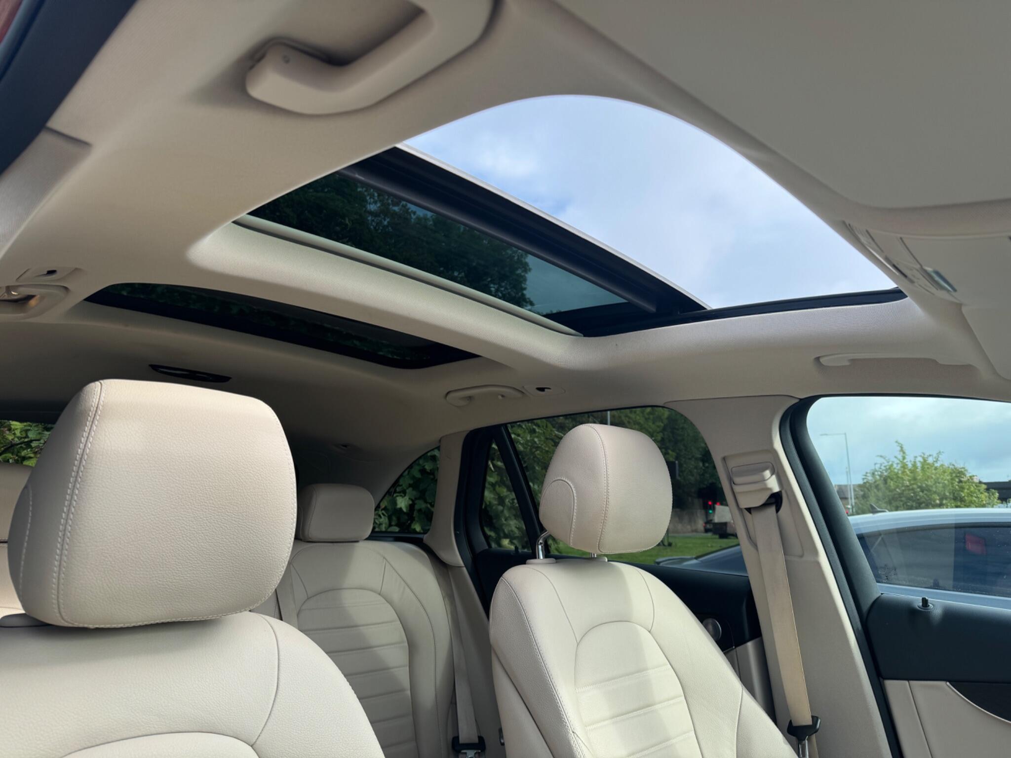 Mercedes-Benz GLC view 22