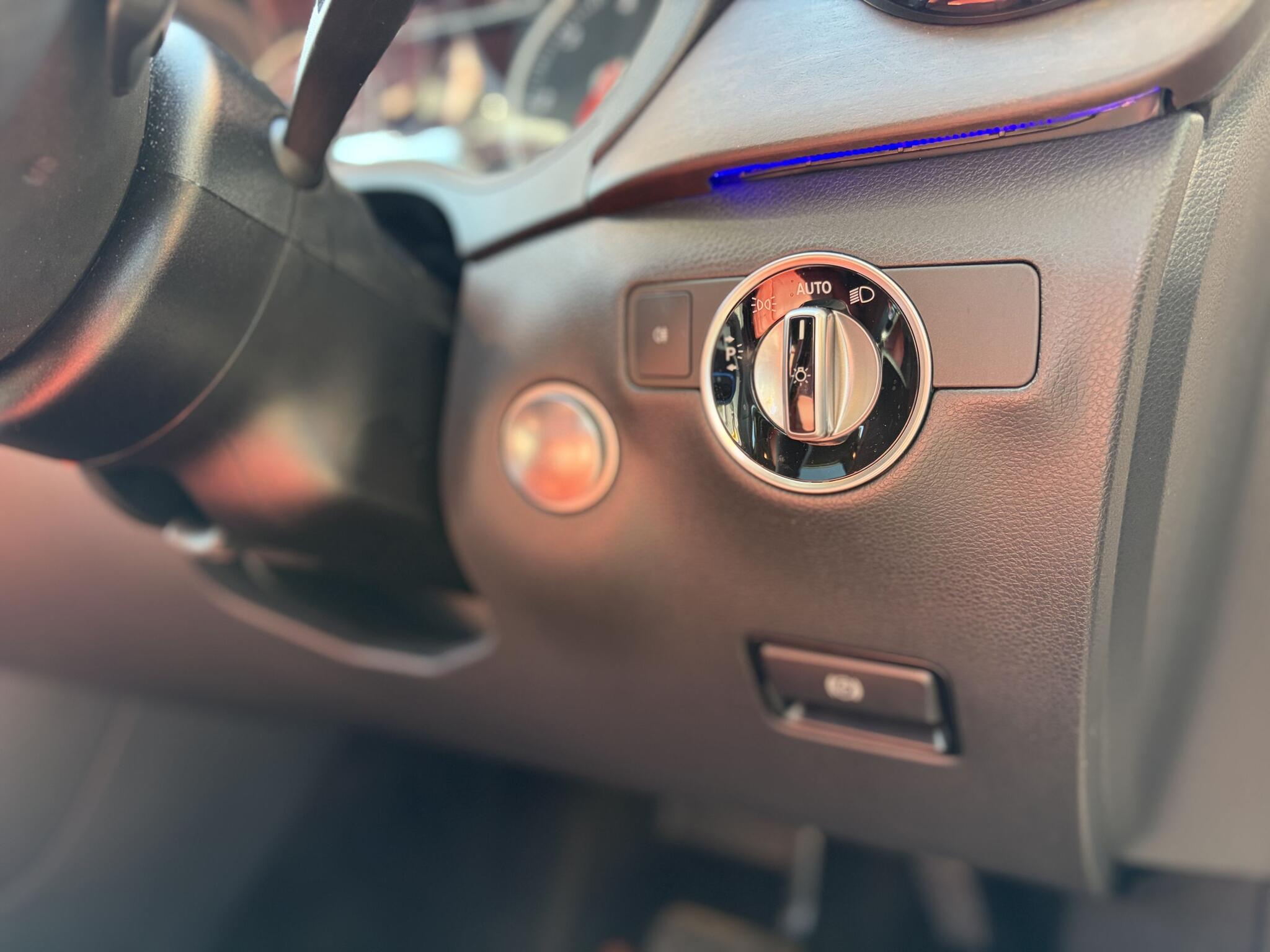 Mercedes-Benz B-Class view 24