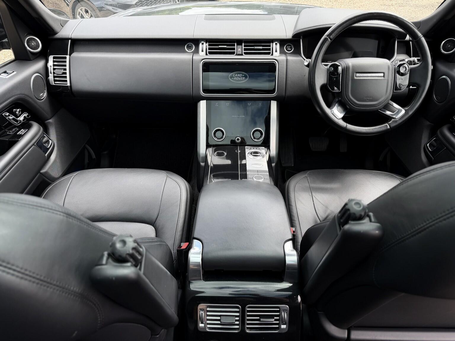 Land Rover Range Rover view 15
