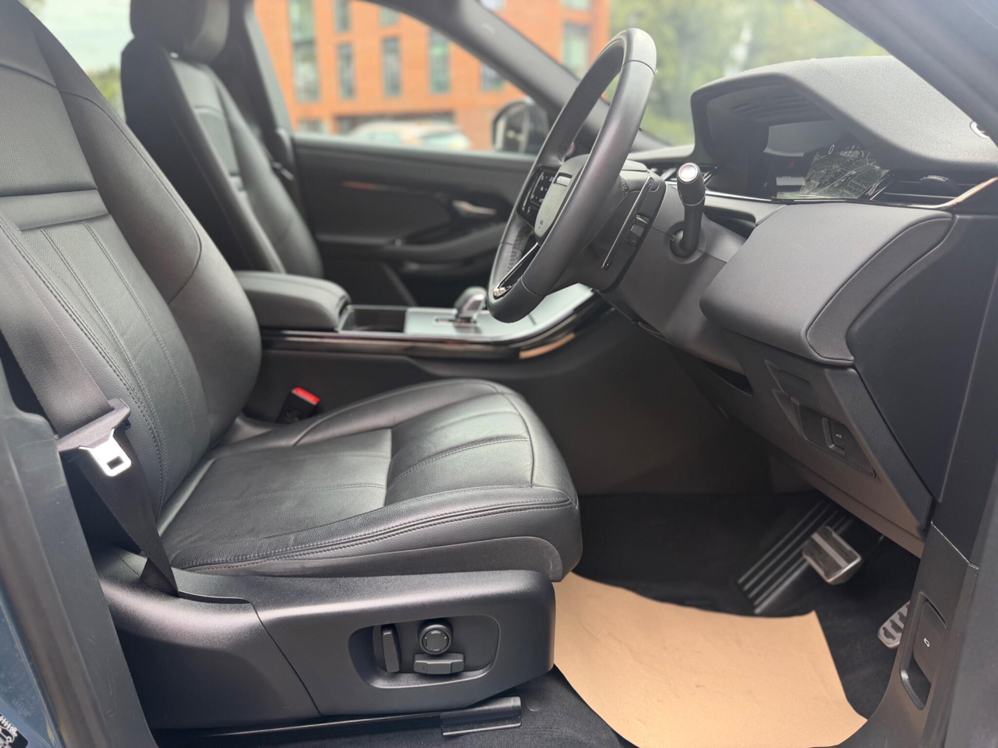 Land Rover Range Rover Evoque view 28