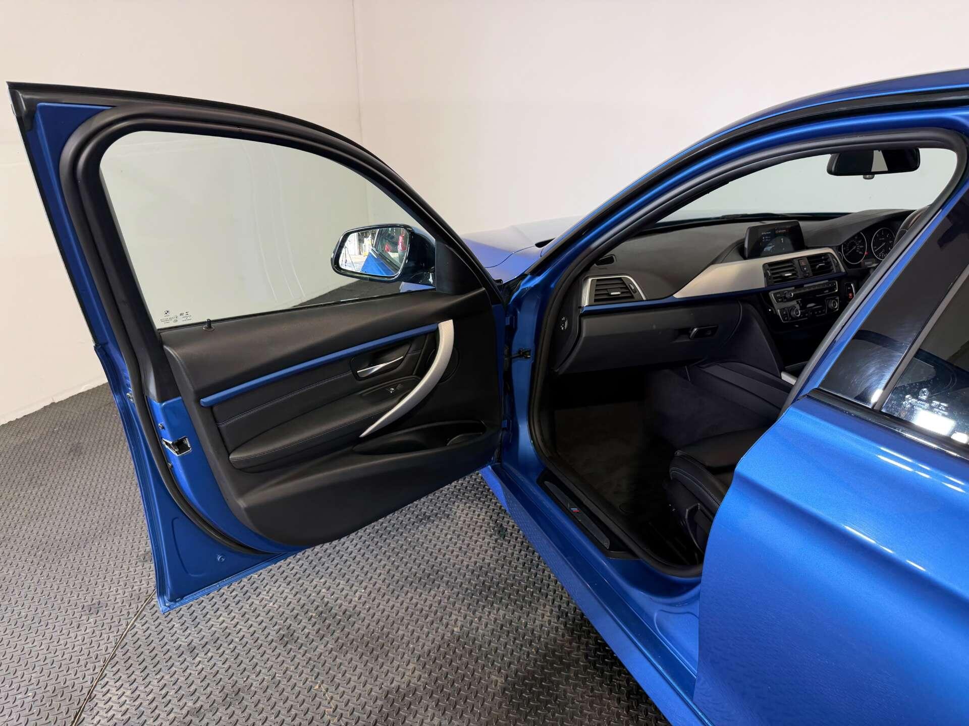 BMW 3 Series view 61