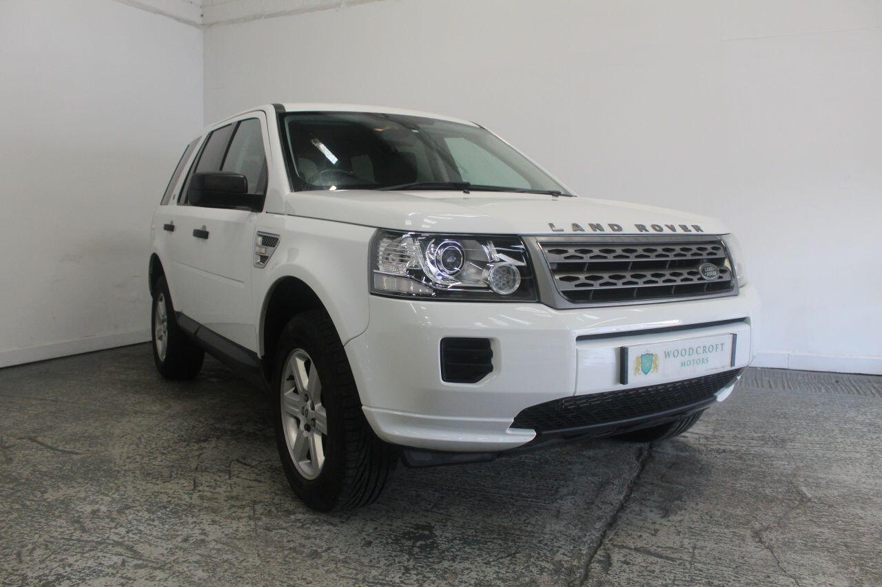 2014 Land Rover Freelander in White for sale