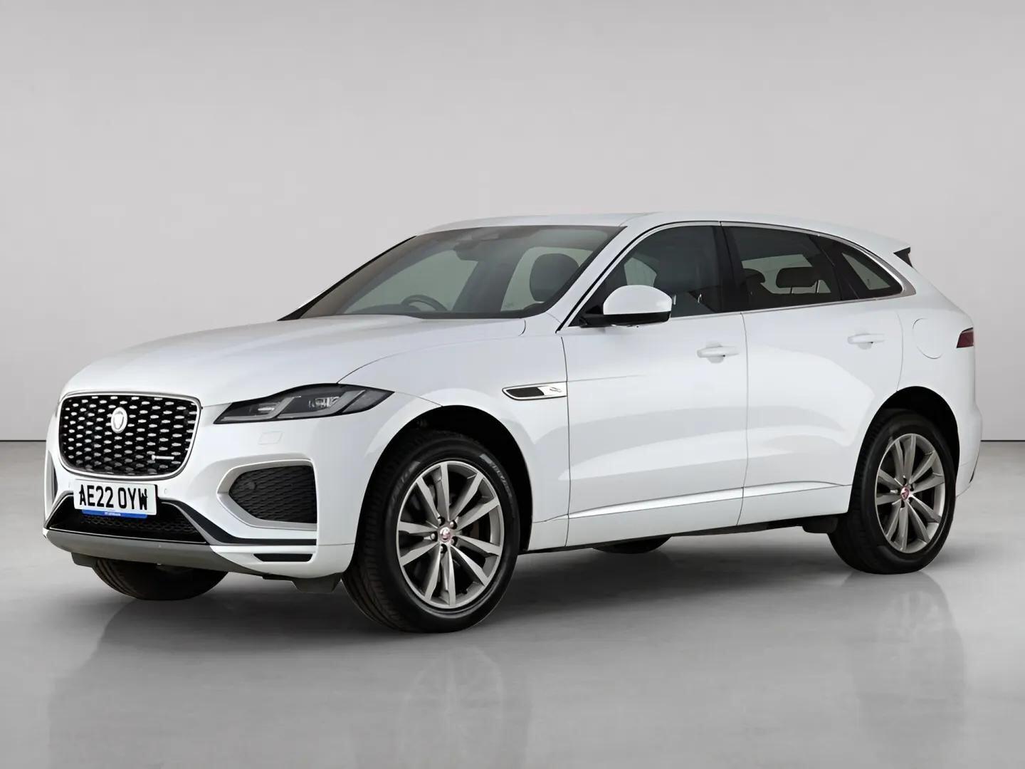 Jaguar F-Pace view 2