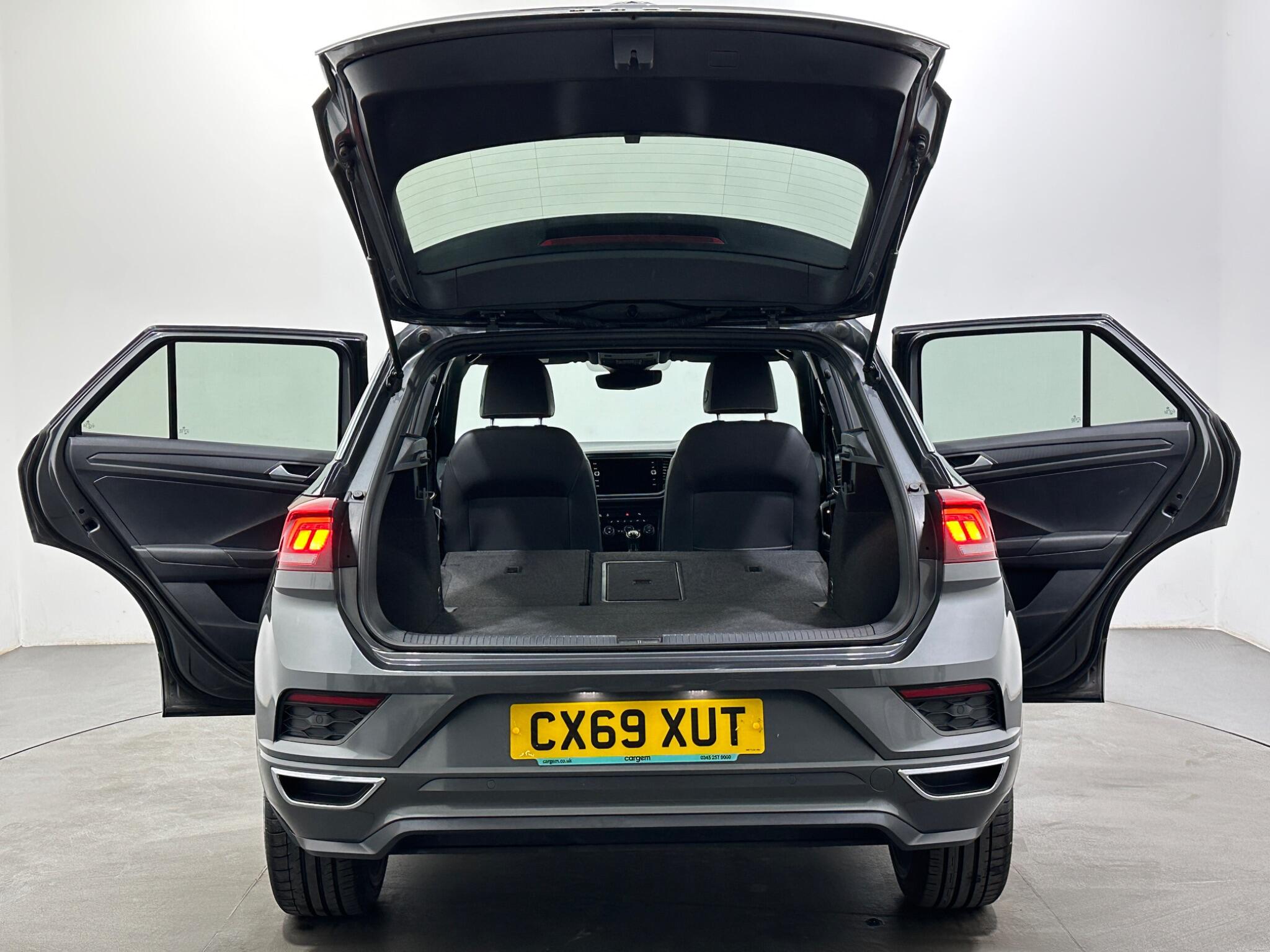 Volkswagen T-Roc view 44