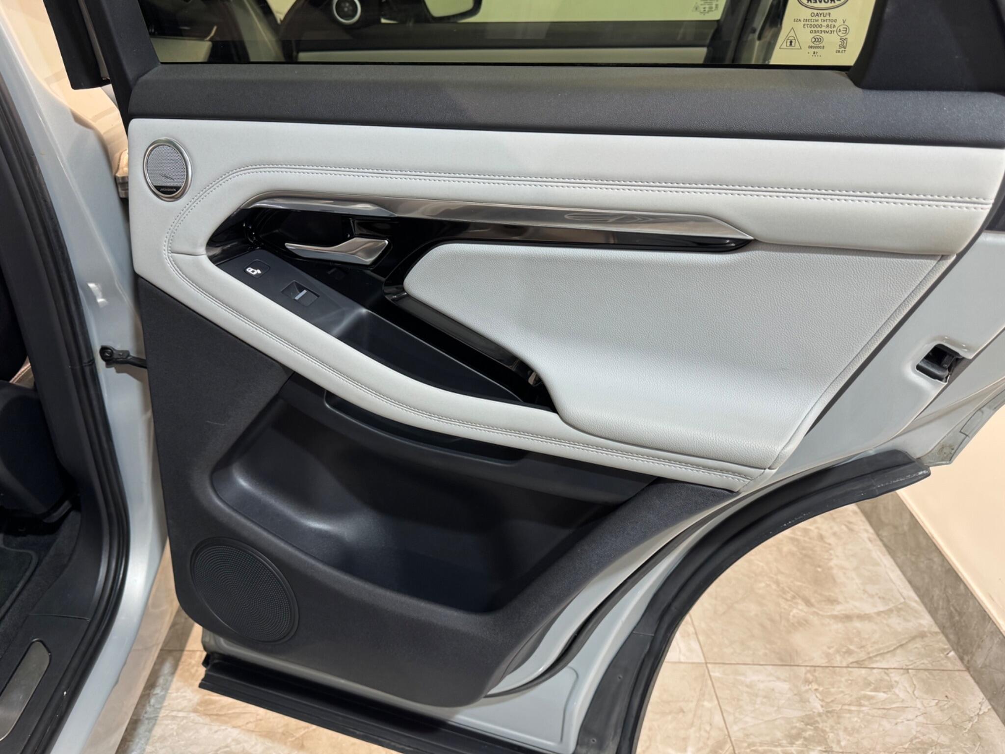 Land Rover Range Rover Evoque view 63