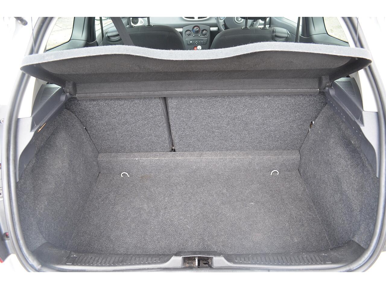 Renault Clio view 21