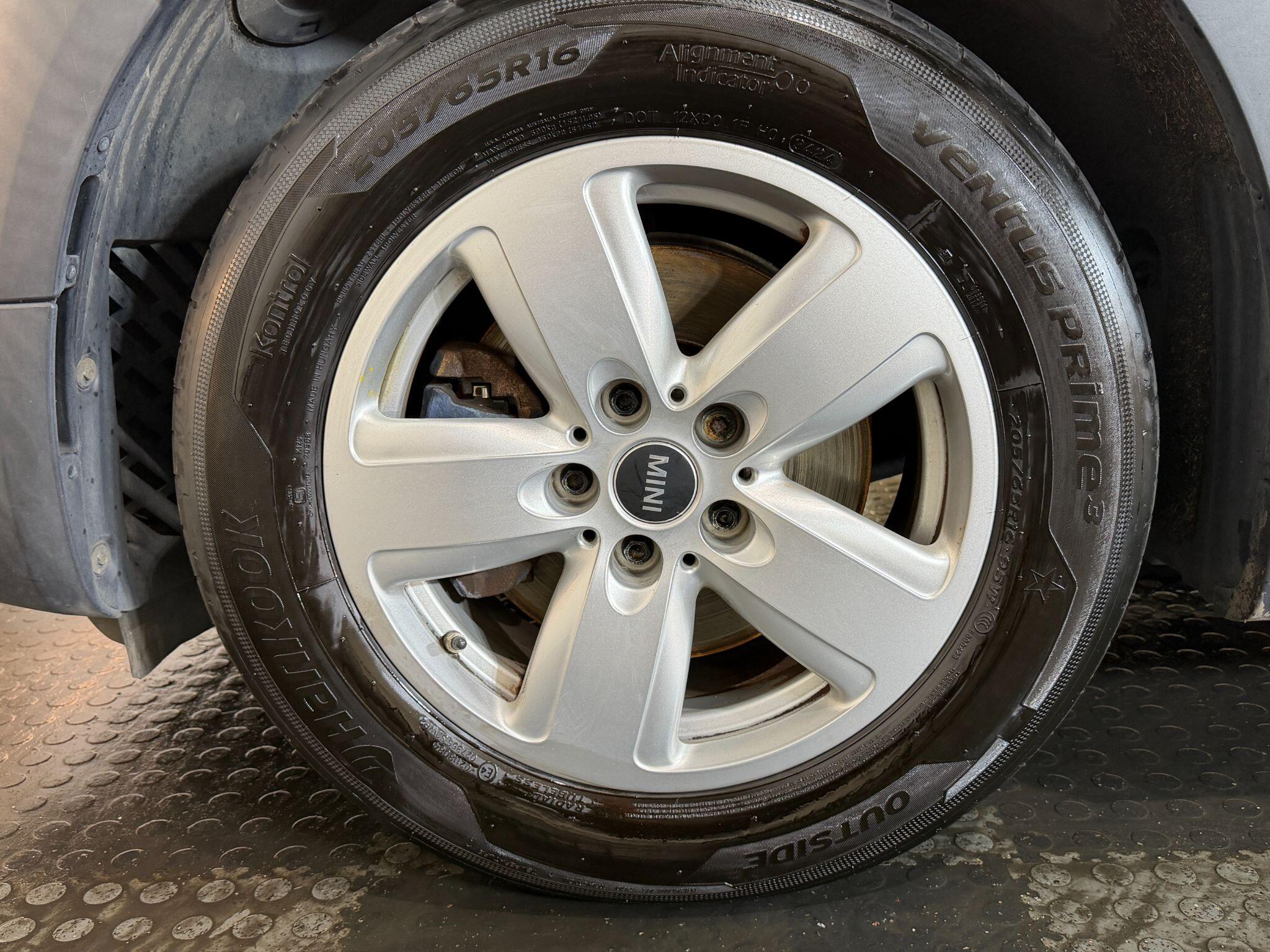 Mini Countryman view 28