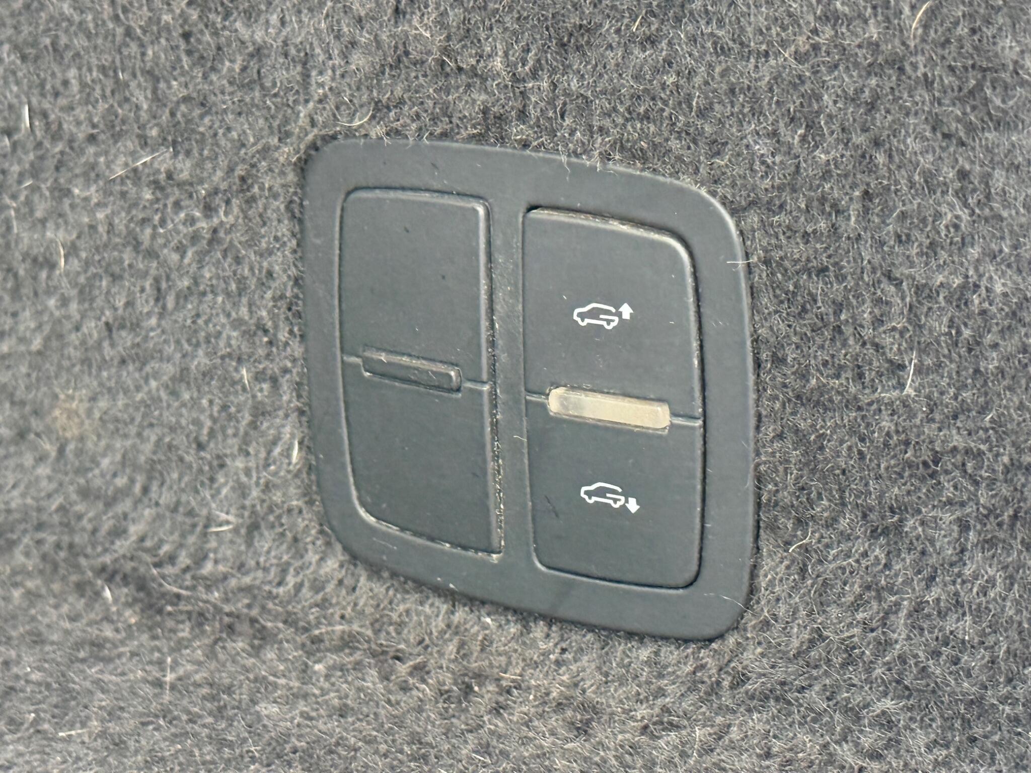 Audi Q7 - Image 52