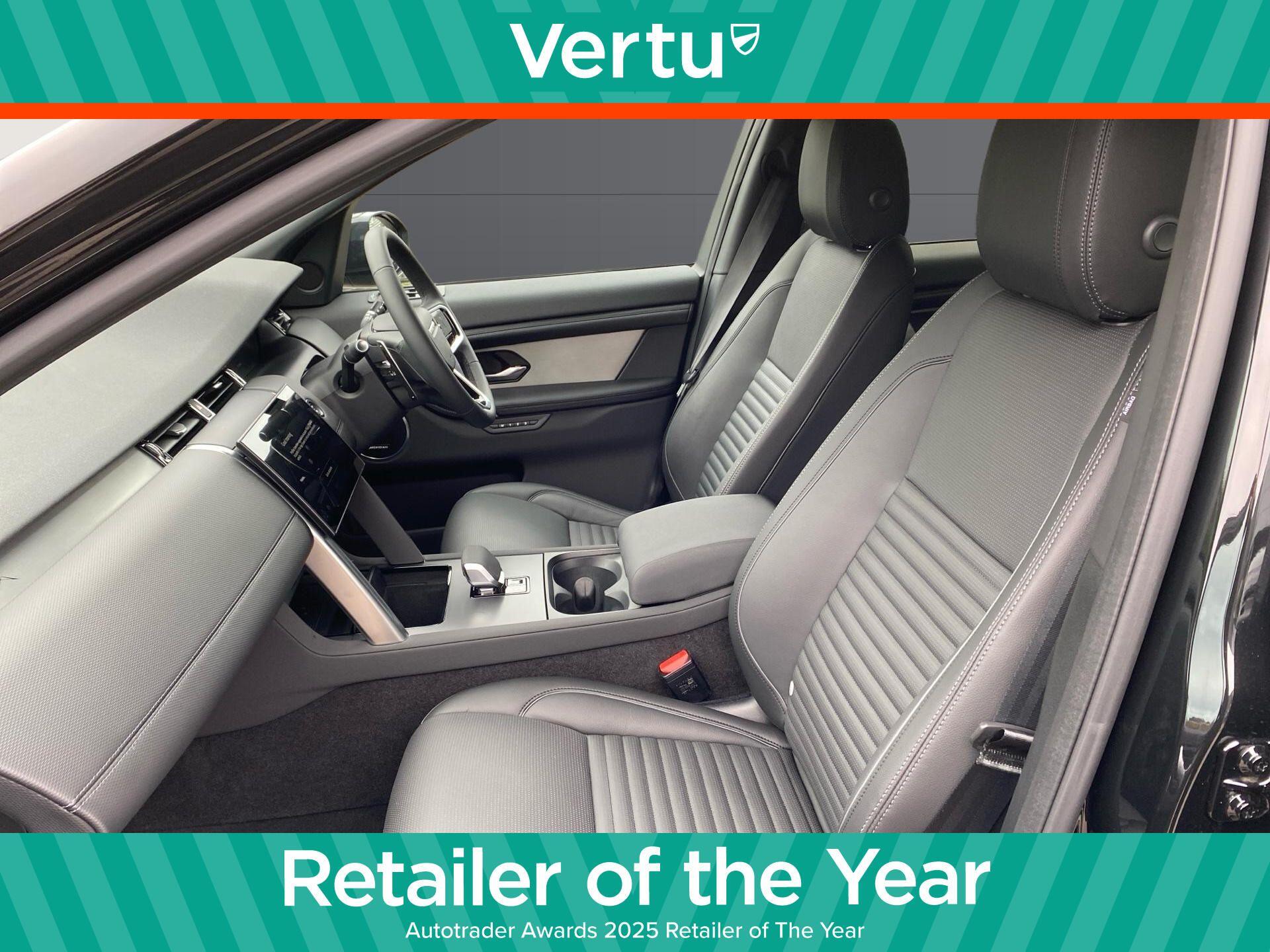 Land Rover Discovery Sport view 3
