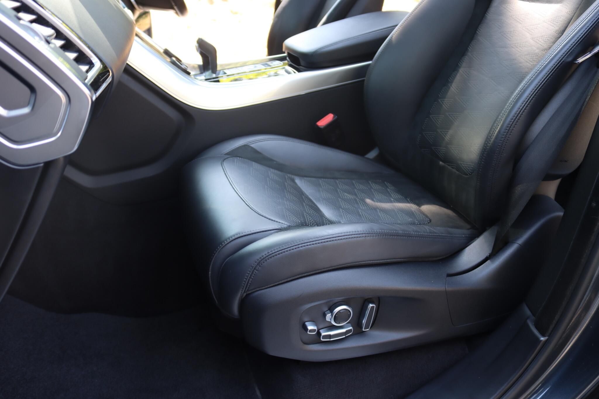 Land Rover Range Rover Sport view 8