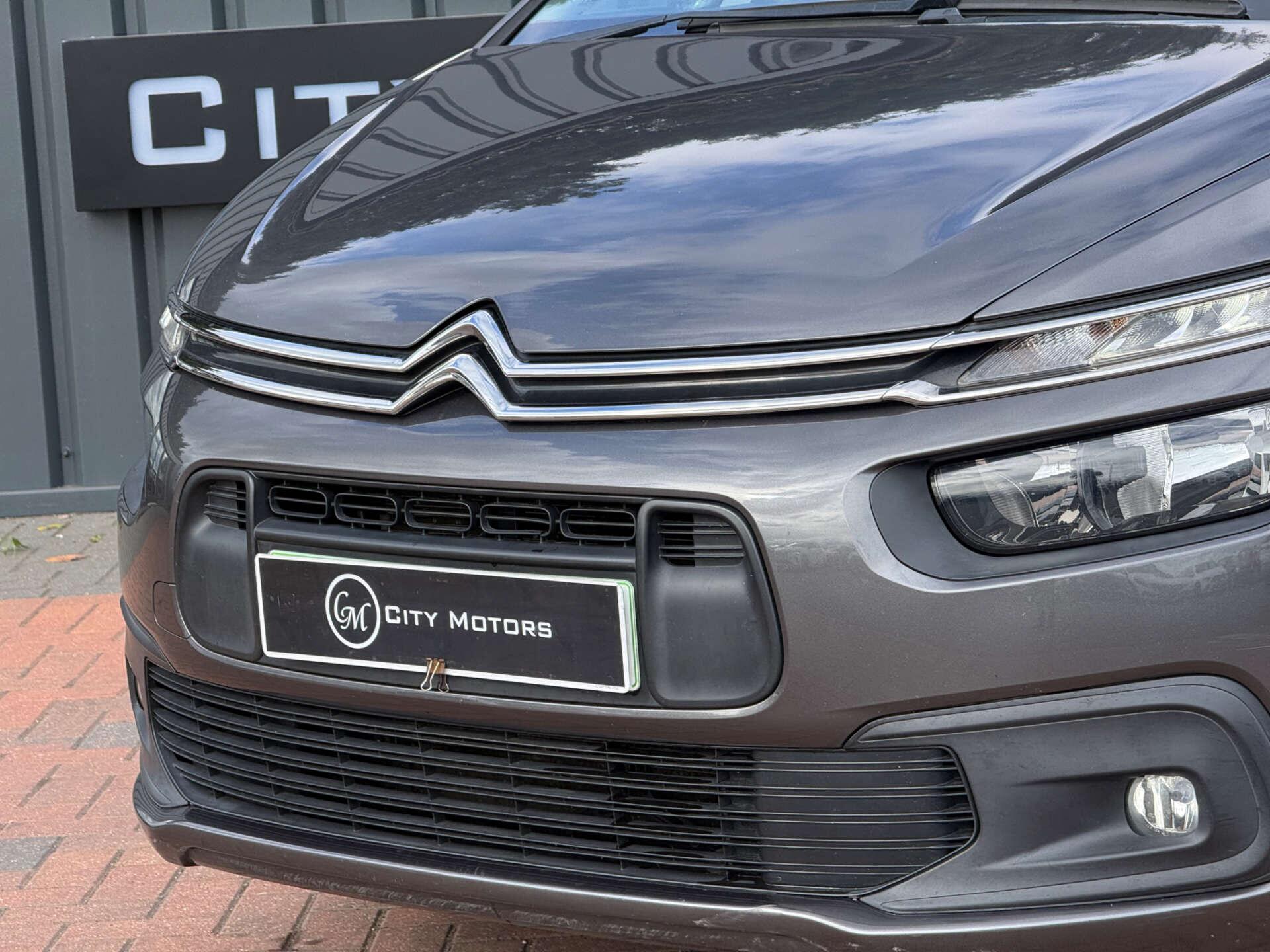 Citroen Grand C4 Picasso view 4