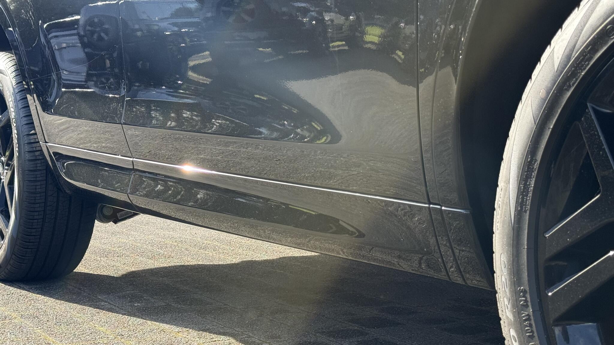 Land Rover Discovery Sport view 28
