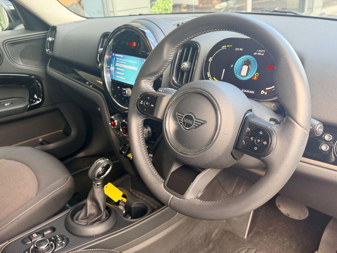 Mini Countryman view 19