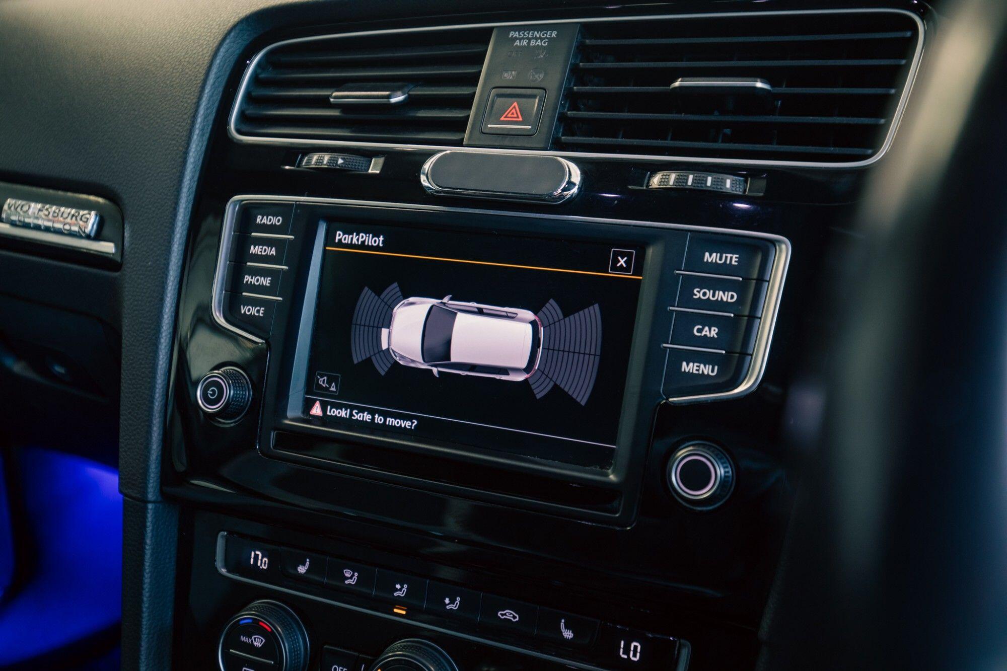 Volkswagen Golf view 16