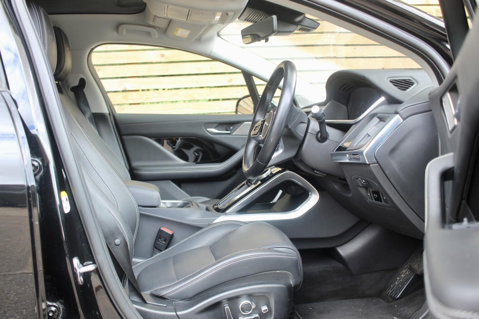 Jaguar I-Pace view 7