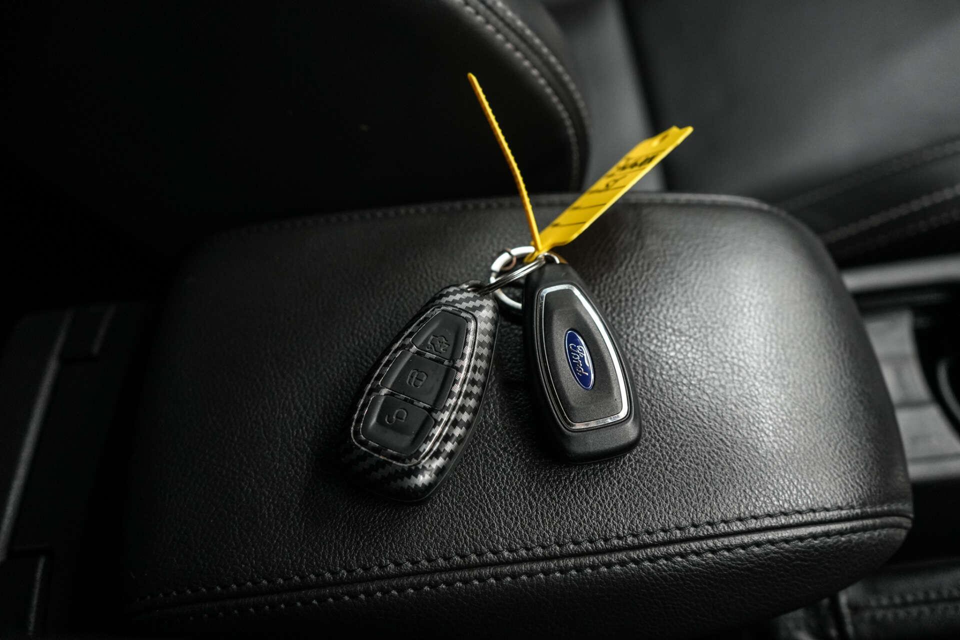 Ford Focus view 26