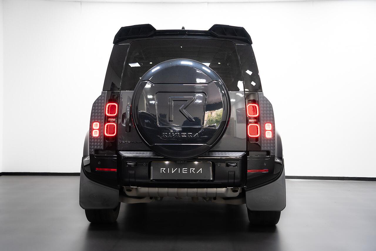Land Rover Defender view 40