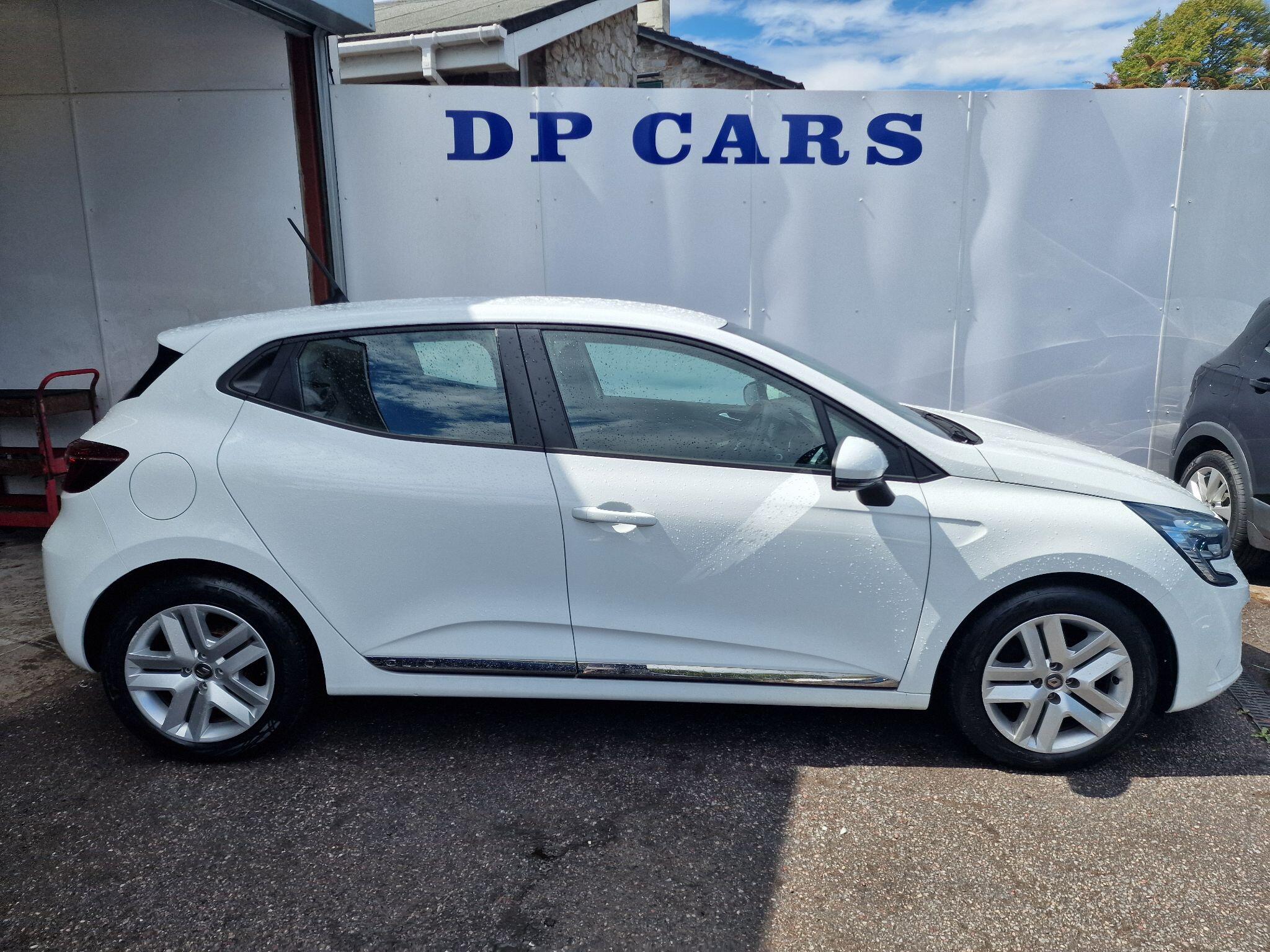 Renault Clio view 21