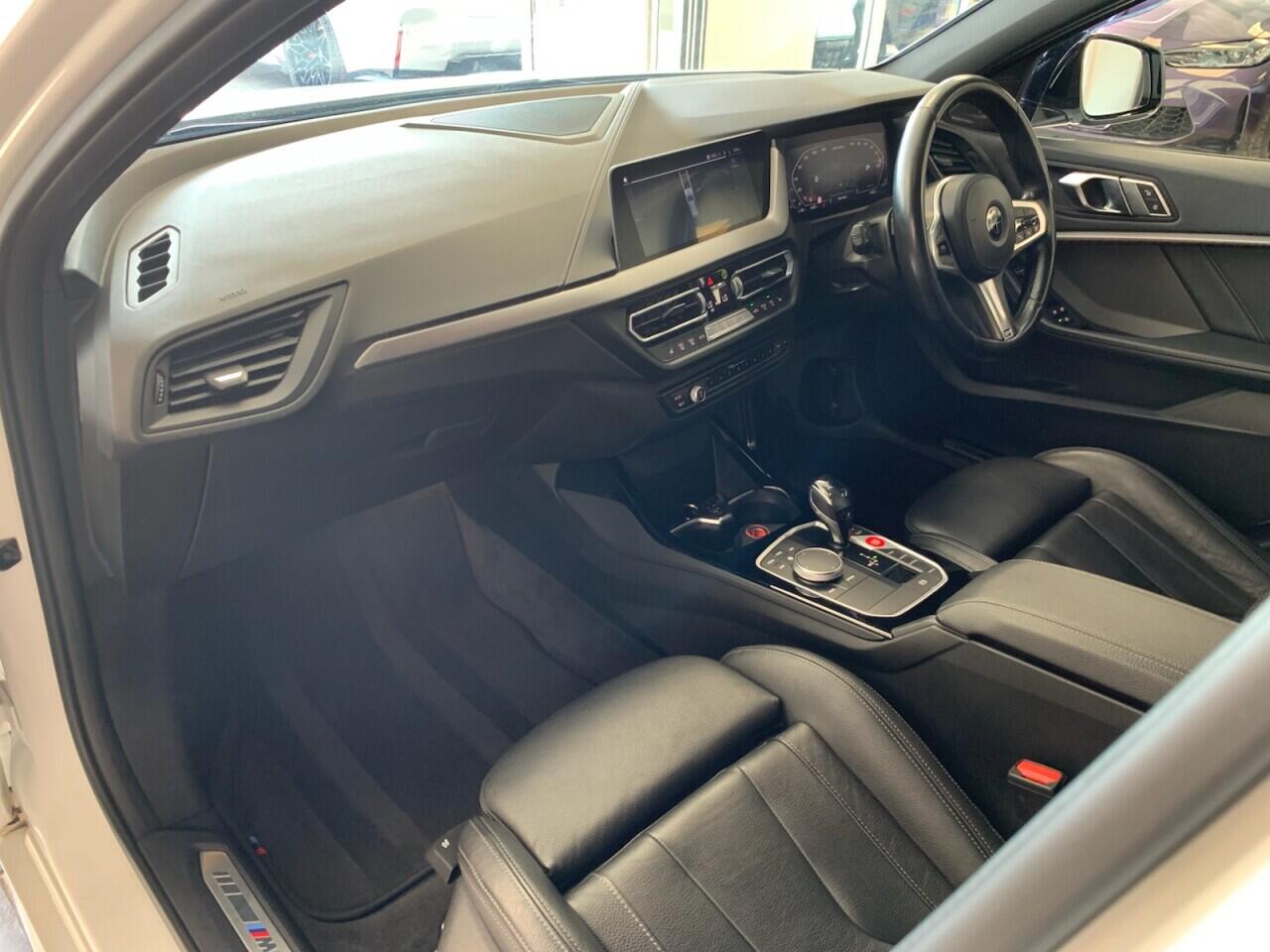 BMW 1 Series view 31