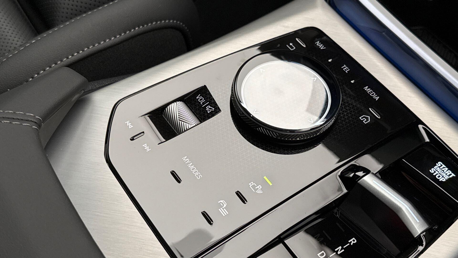 BMW X3 view 20
