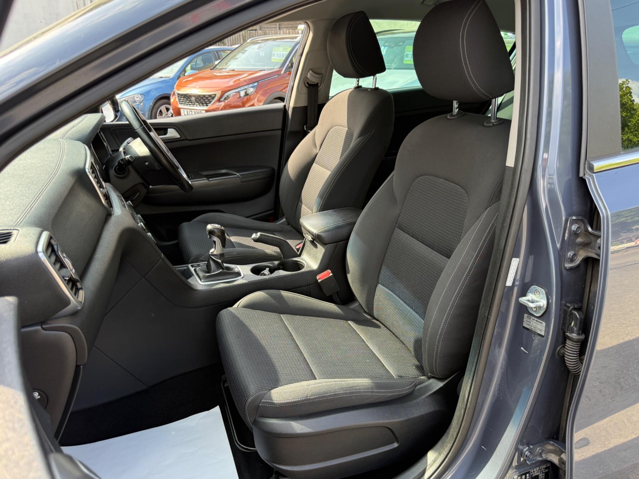 Kia Sportage - Image 44