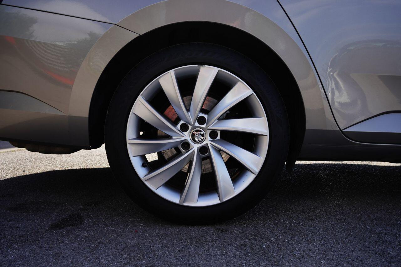 Skoda Superb view 20