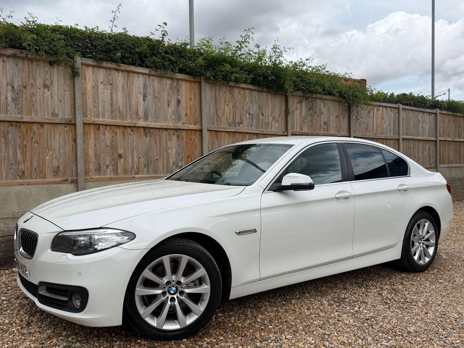 BMW 5 Series view 4
