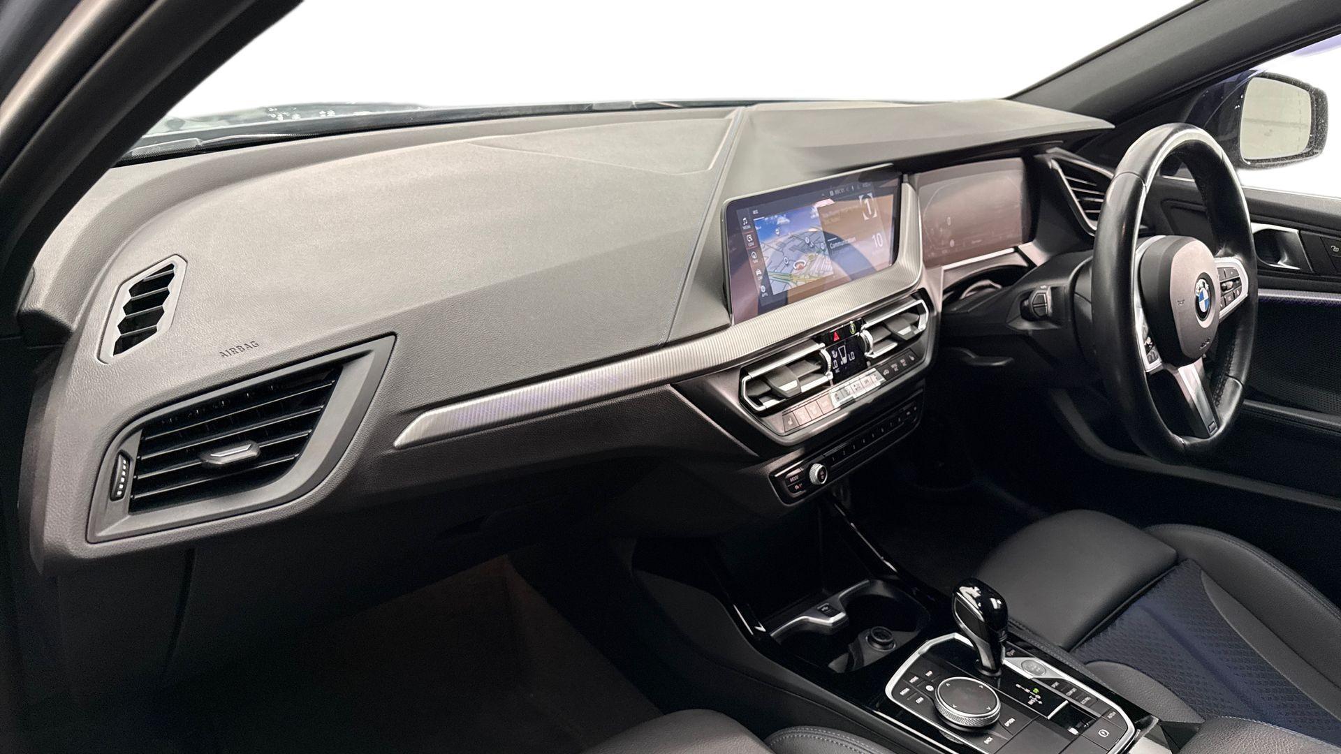 BMW 1 Series view 7