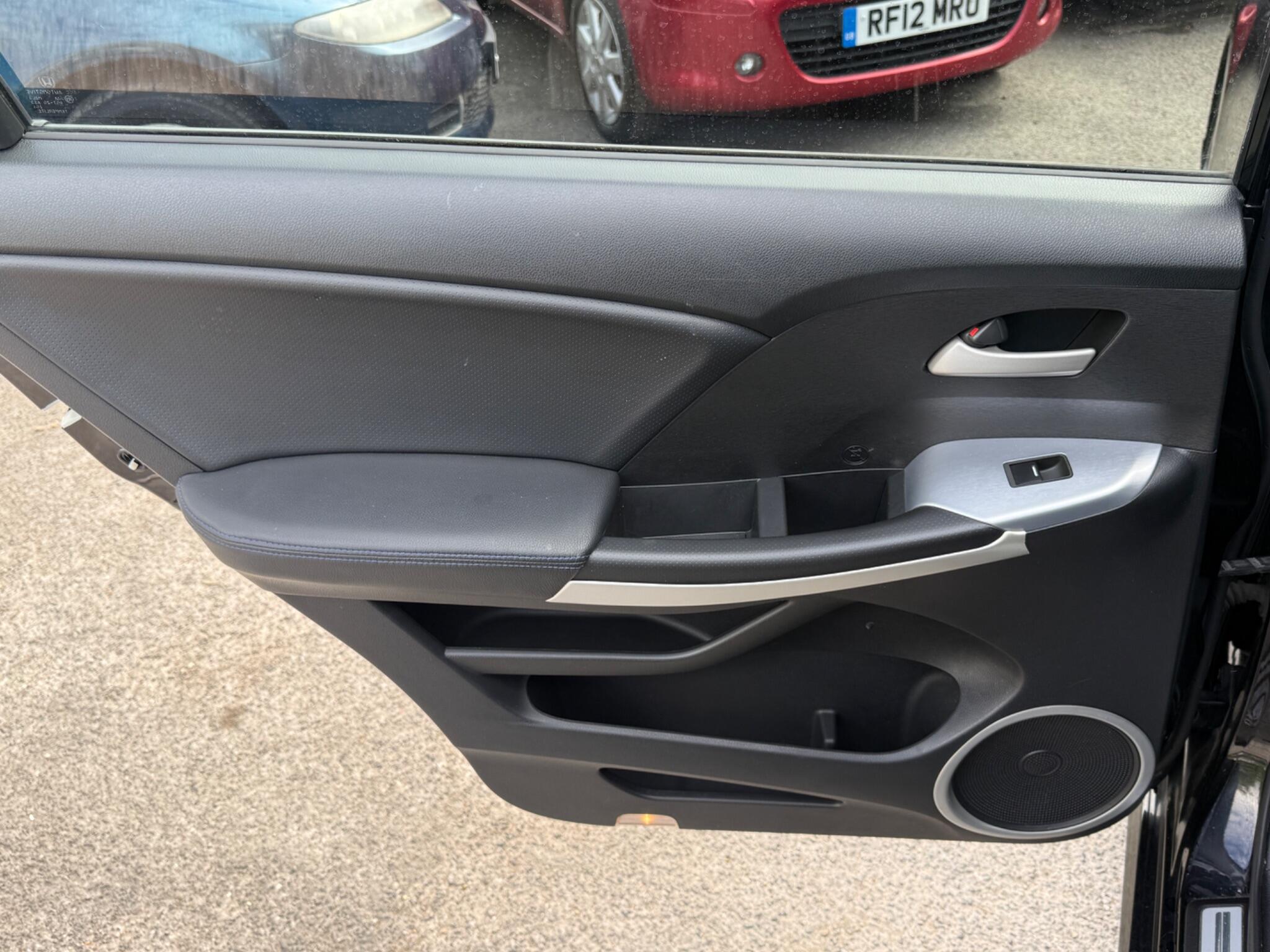 Honda Odyssey - Image 62