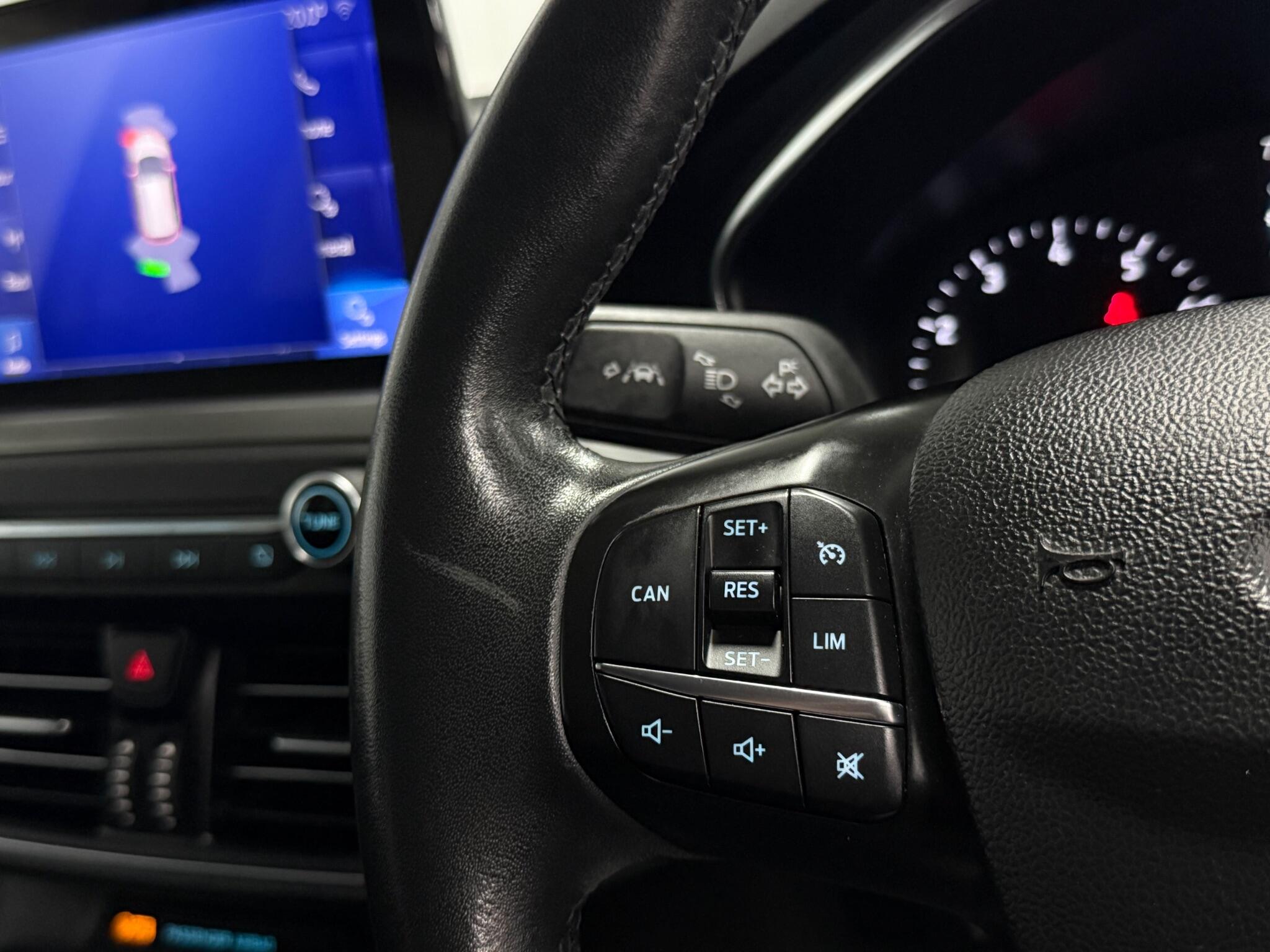 Ford Focus view 26