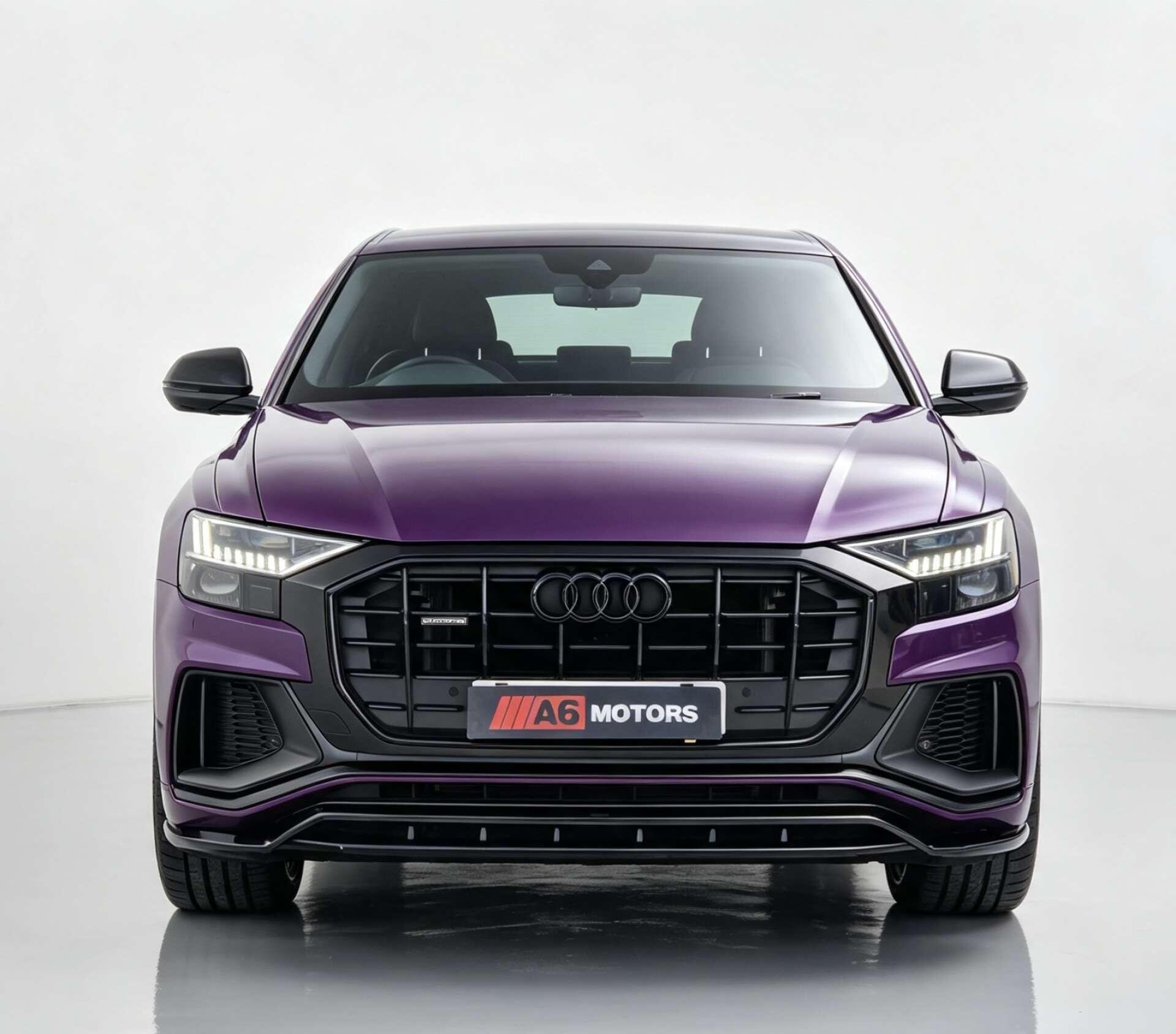 Audi Q8 view 8
