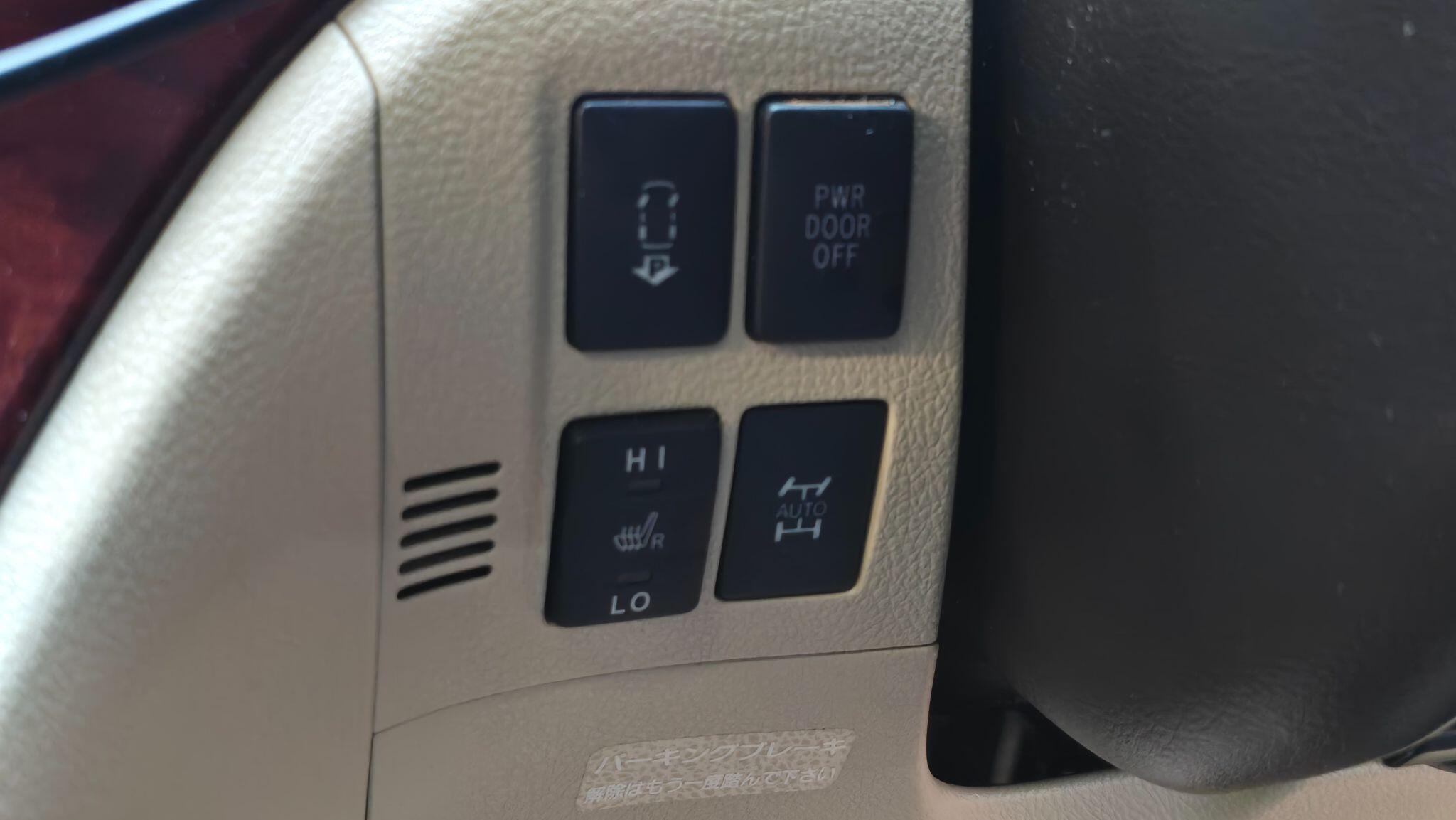 Toyota Vellfire view 12