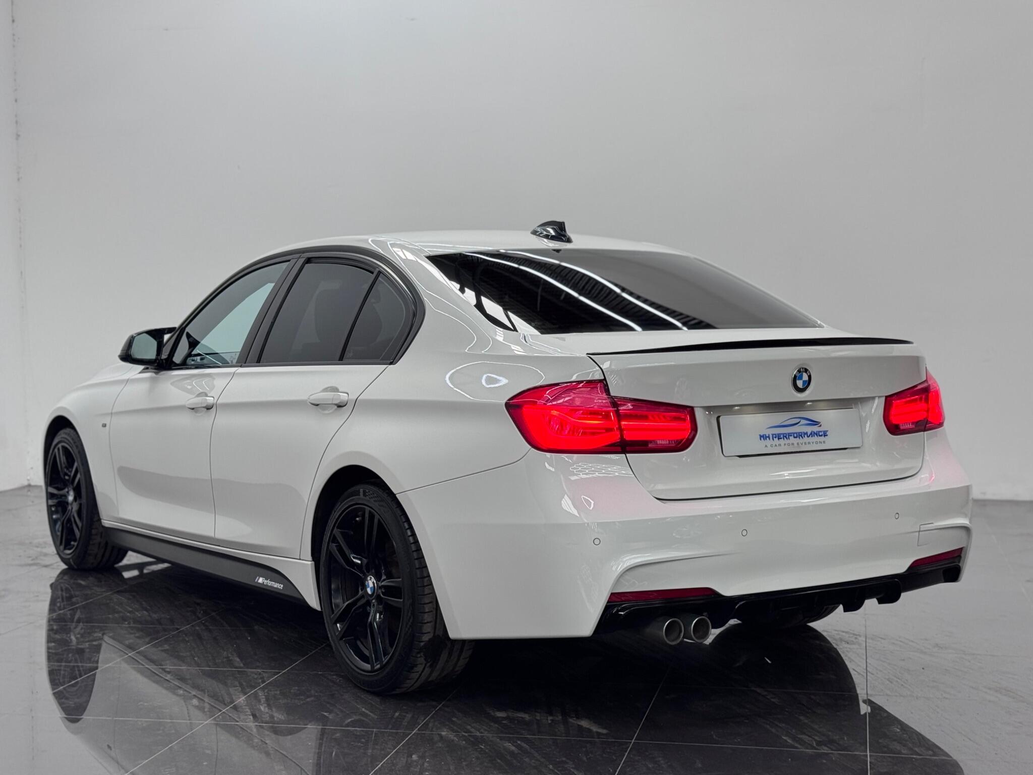 BMW 3 Series view 6