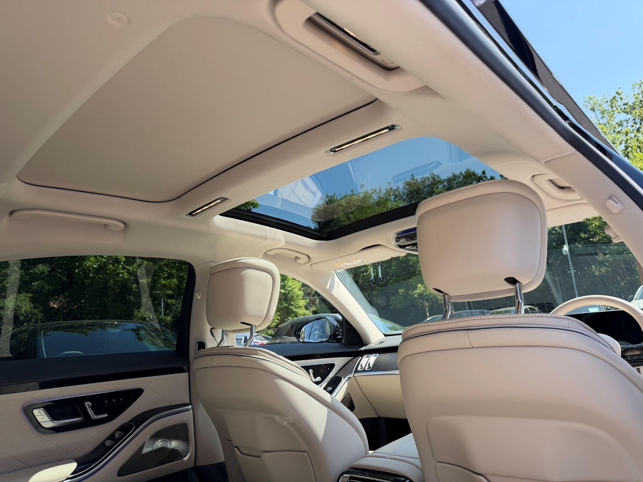 Mercedes-Benz S Class view 18