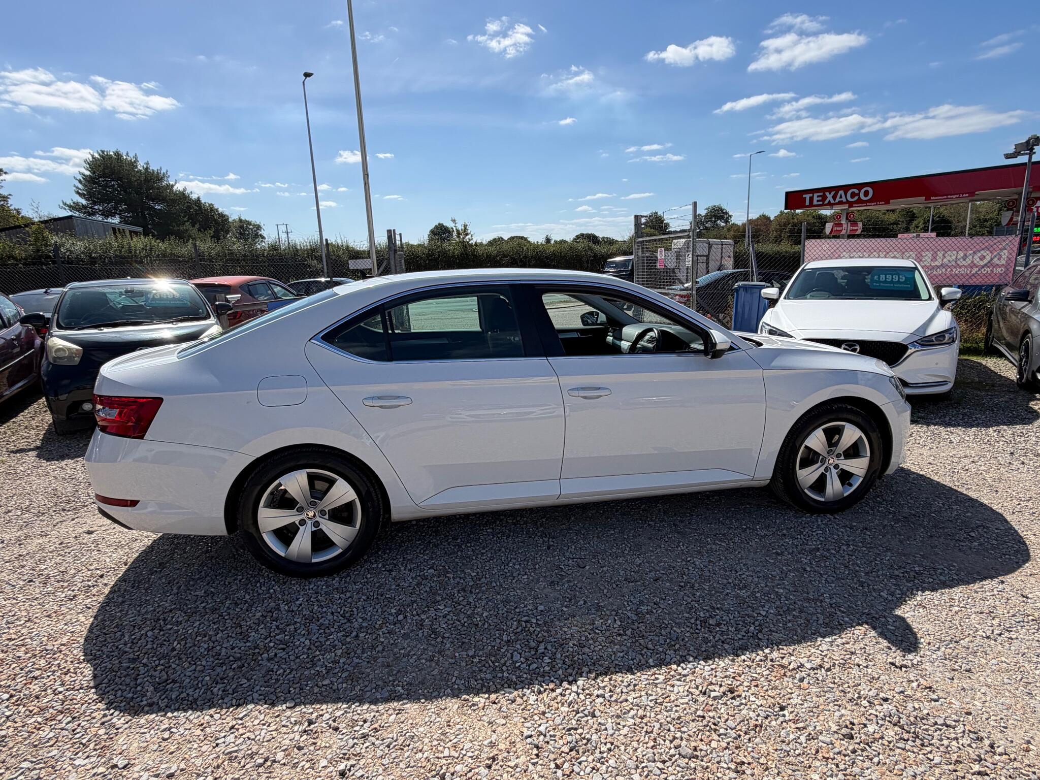 Skoda Superb view 10
