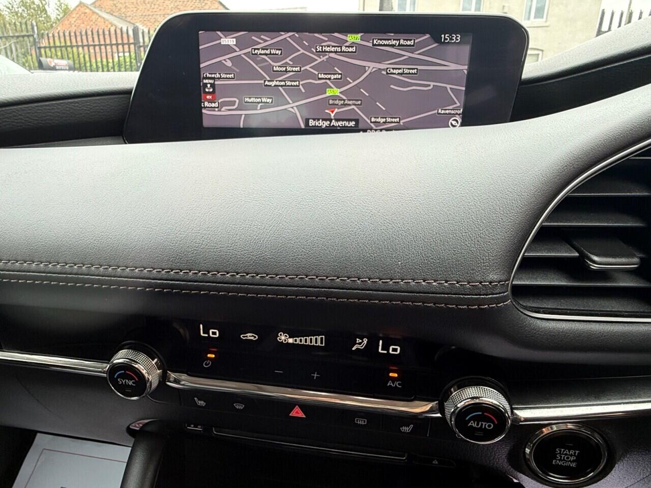 Mazda Mazda3 view 9
