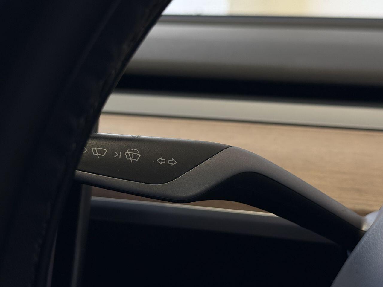 Tesla Model 3 view 40