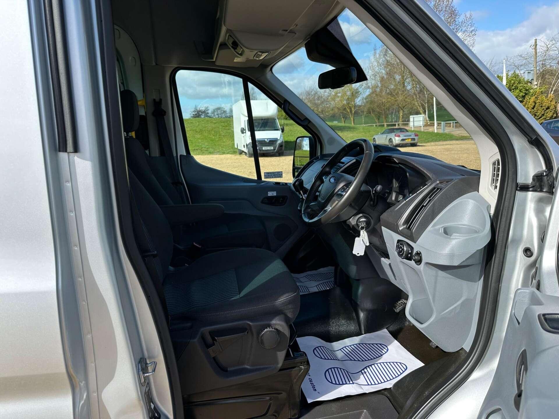 Ford Transit view 9