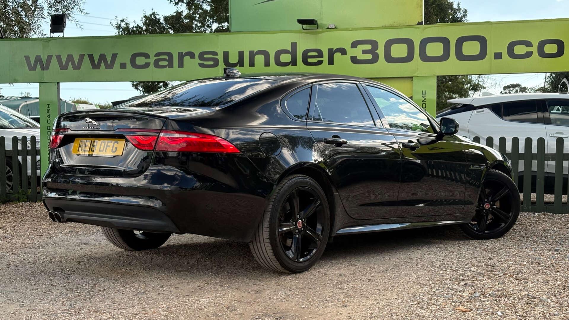 Jaguar XF view 10