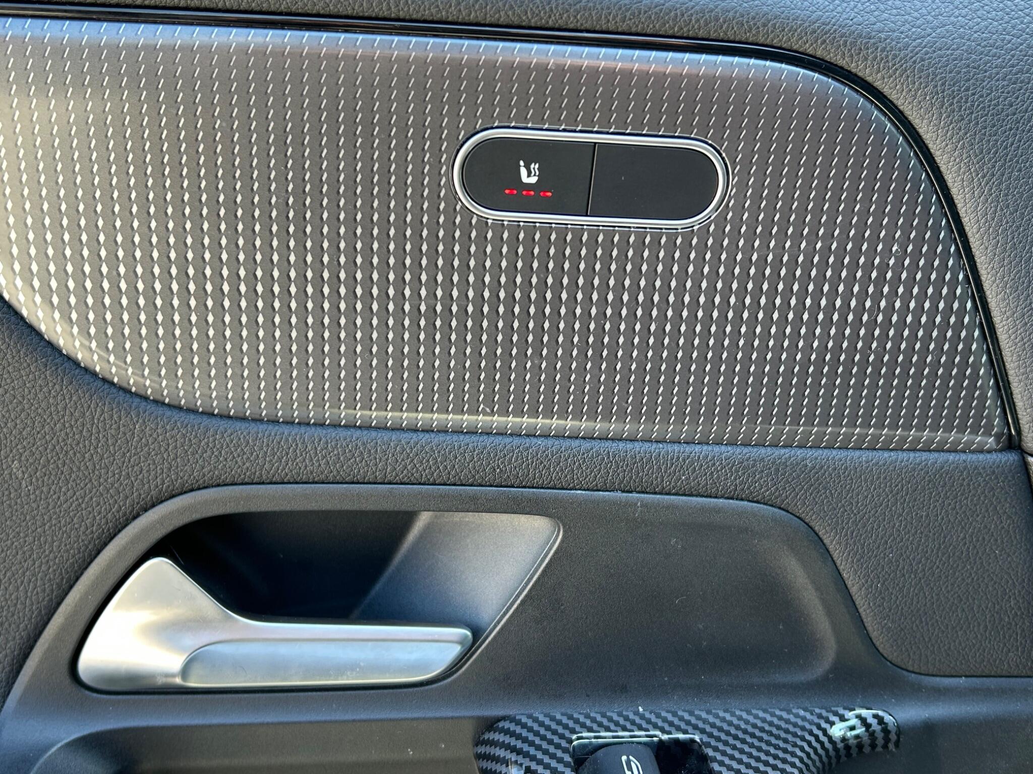 Mercedes-Benz Gla view 62