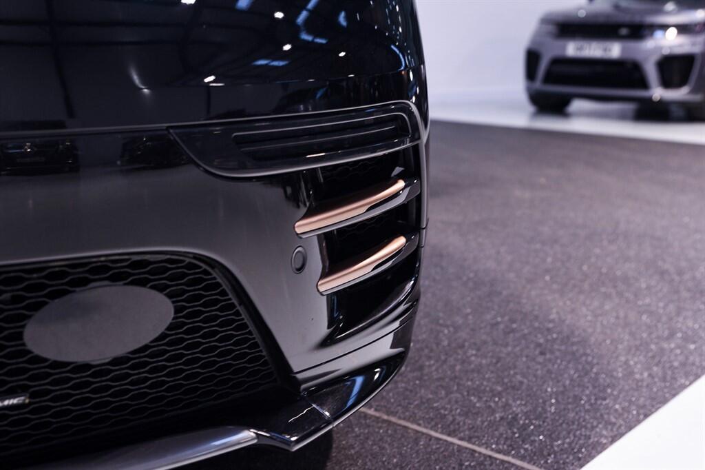 Land Rover Range Rover Velar view 7