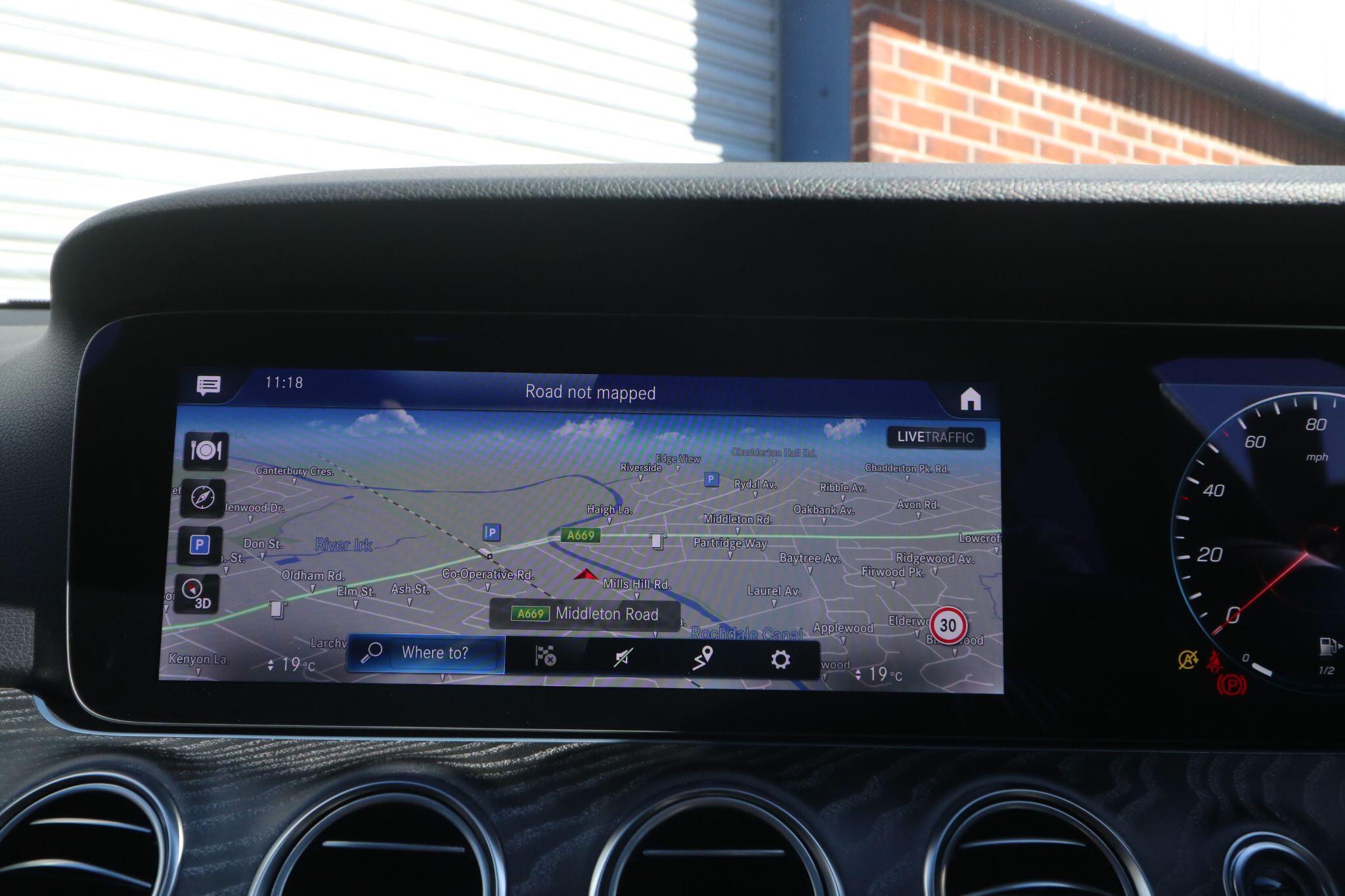 Mercedes-Benz E-Class view 19