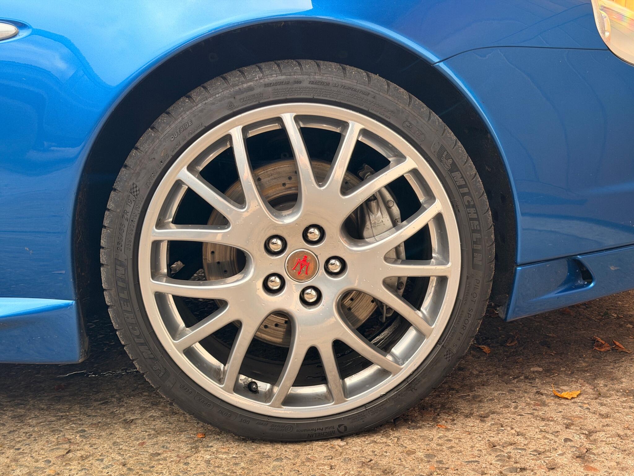 Maserati Spyder view 4