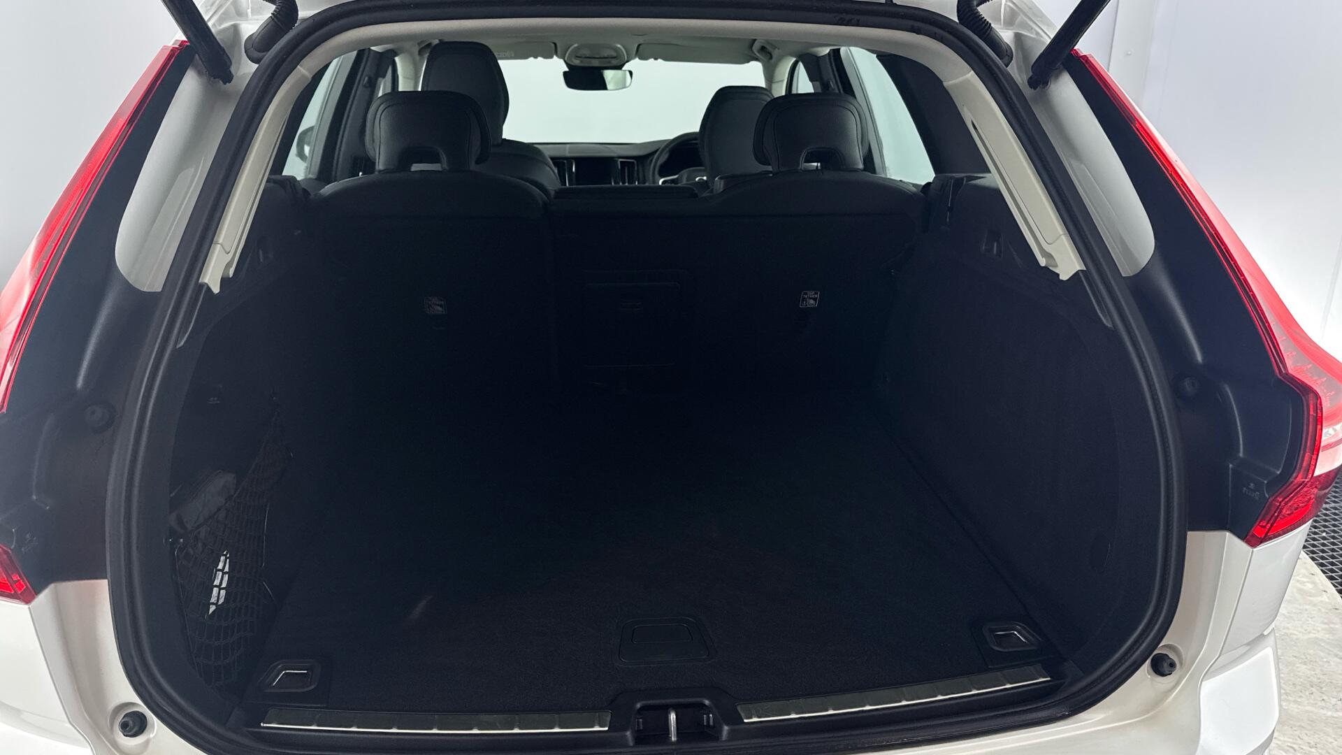 Volvo XC60 view 15