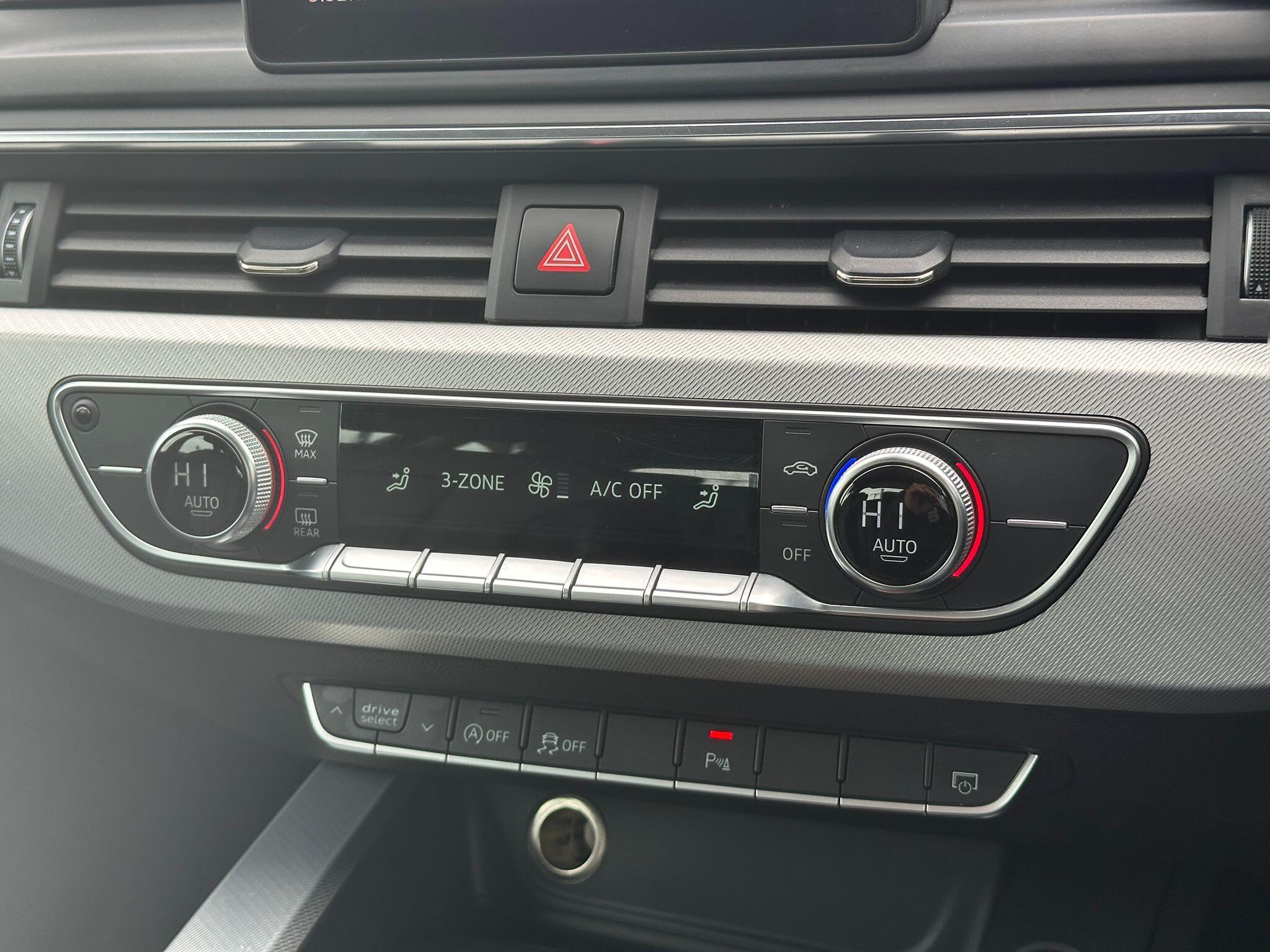 Audi A4 Avant view 20