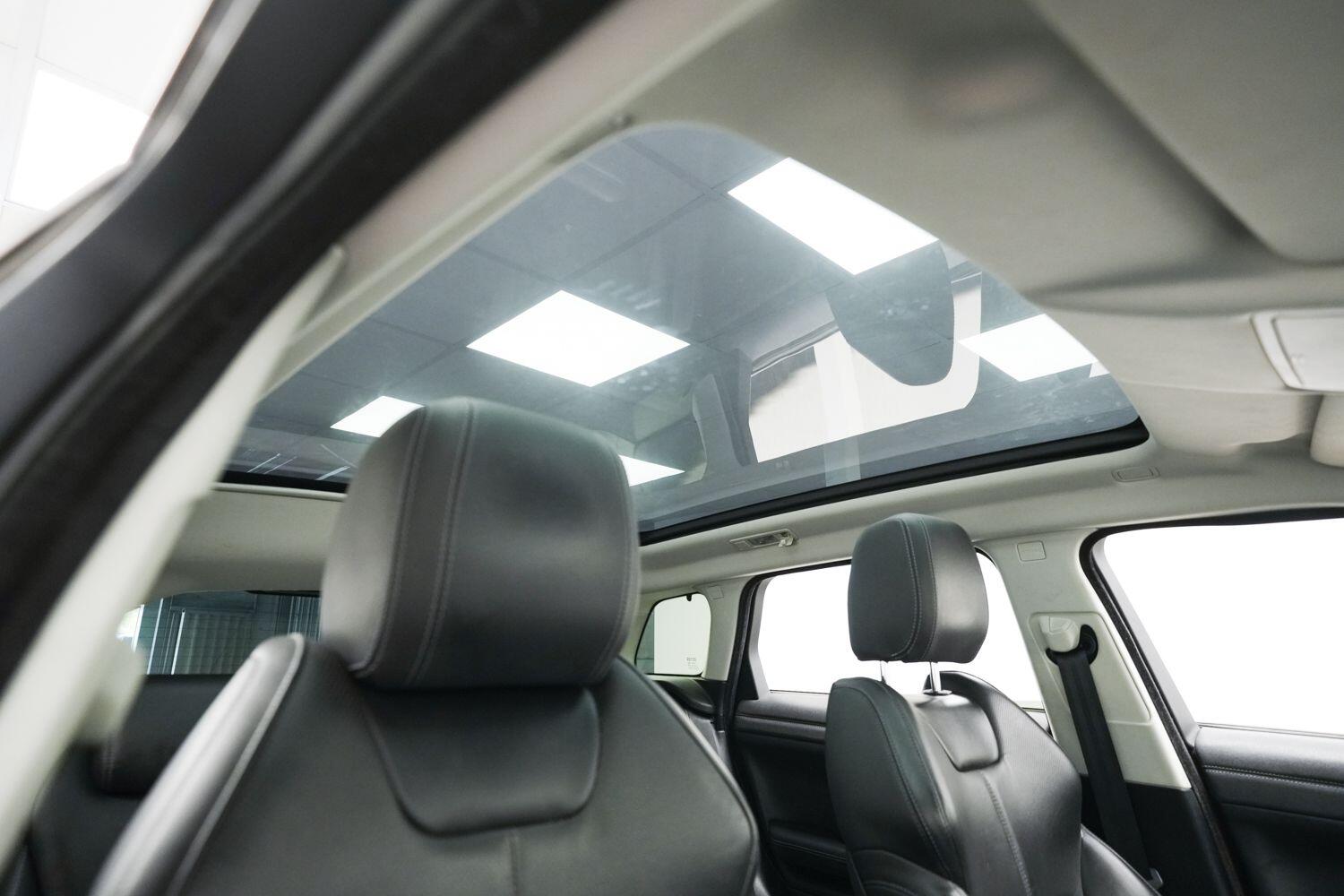 Land Rover Range Rover Evoque view 25