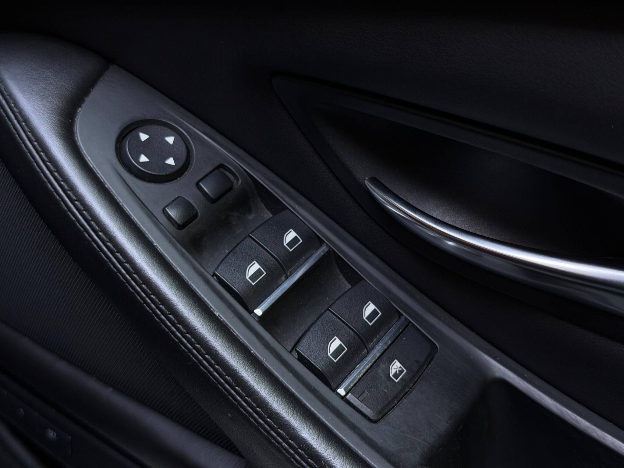 BMW M5 view 22