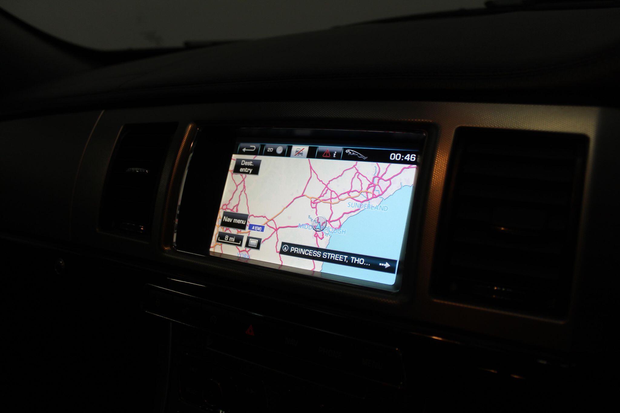 Jaguar XF view 37