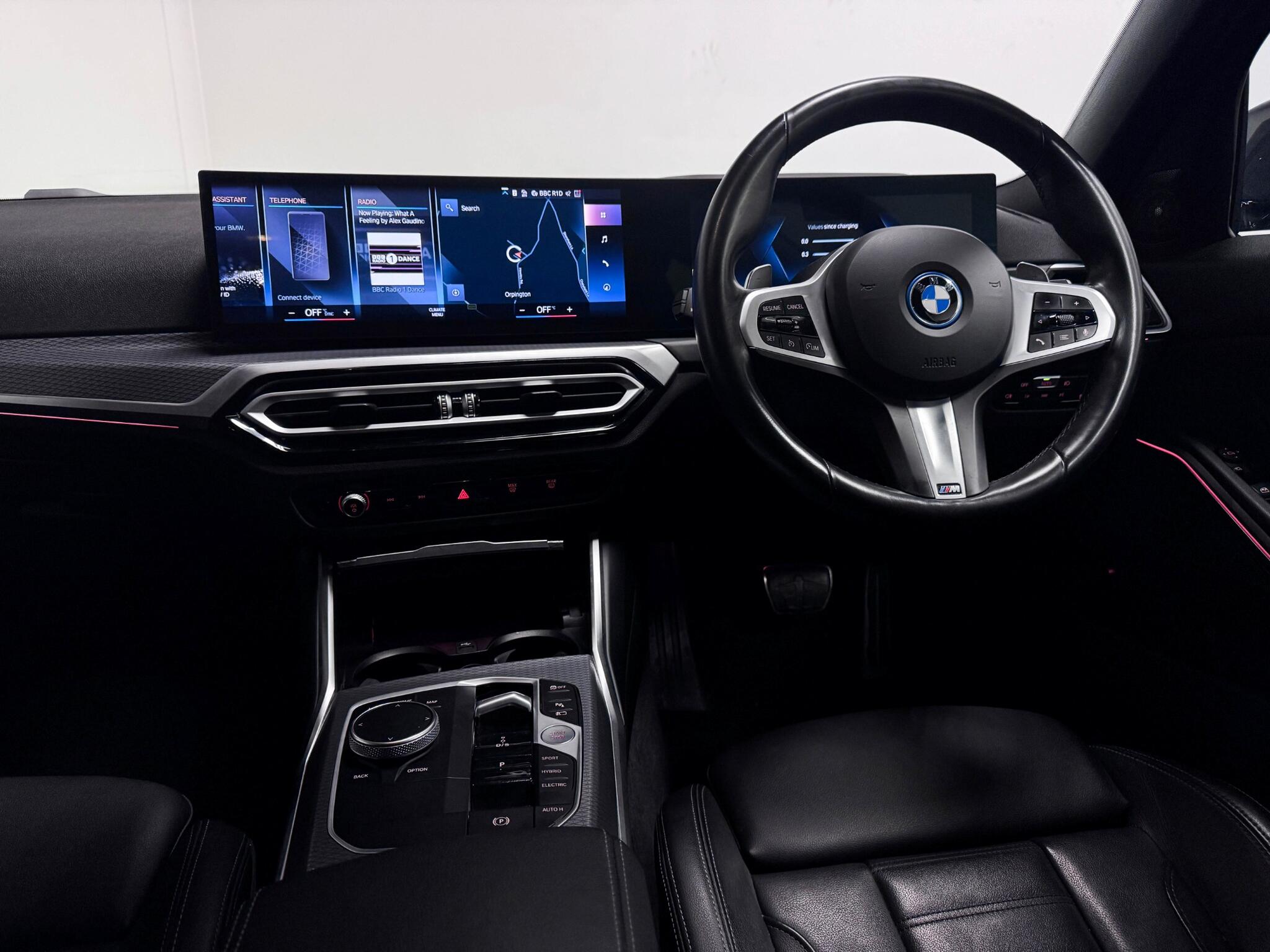 BMW 3 Series view 12