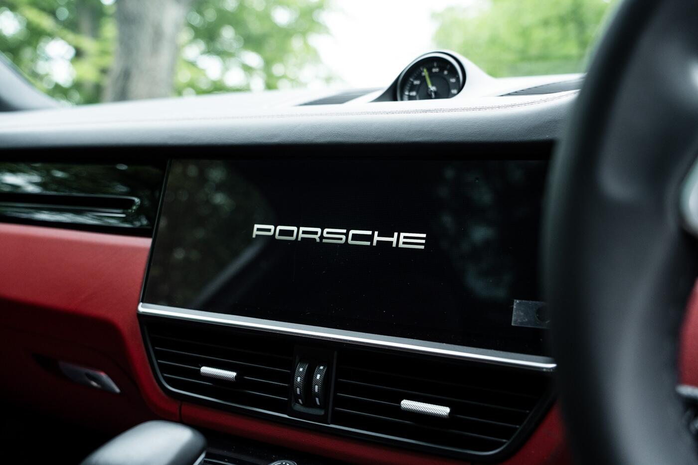 Porsche Cayenne view 42